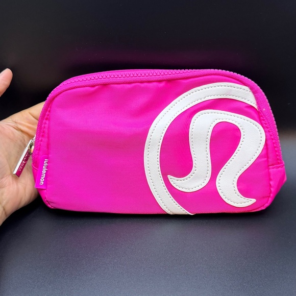 Handbags - lululemon belt Bag Front logo